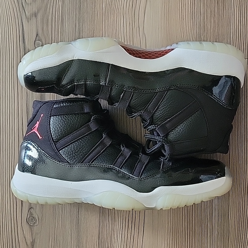 Nike Air Jordan 11 Retro 72-10 - Picture 5 of 13